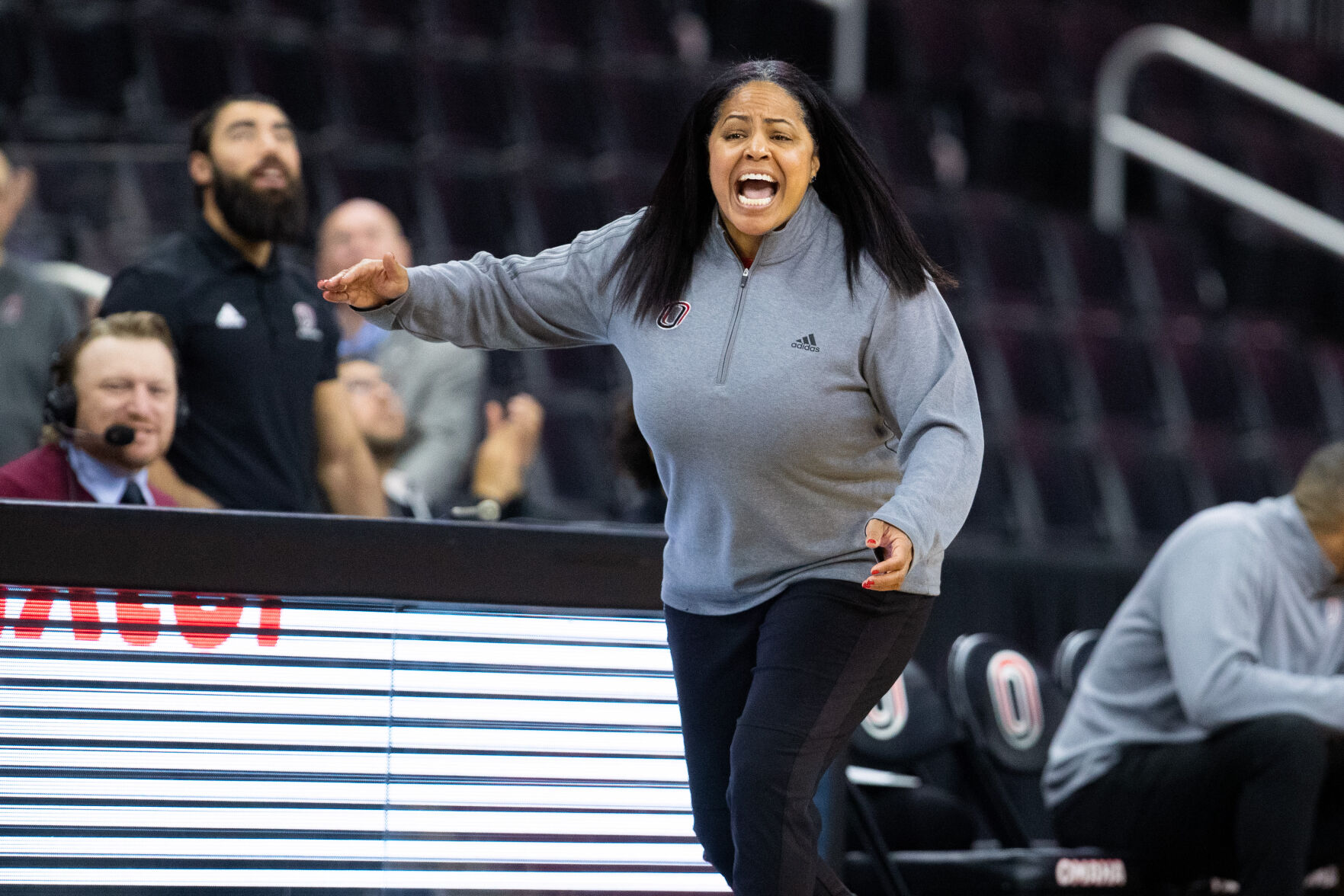 111722-owh-spo-unobasketball-em24.jpg
